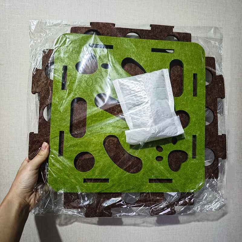 Interactive Cat Puzzle Toy – Felt Maze Box with Bell Ball | Fun and Engaging Play Set for Kittens and Cats